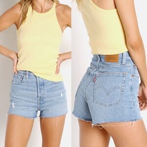Levi's Premium Ribcage Short Tango Beach size 27 Button front Cheeky shorts